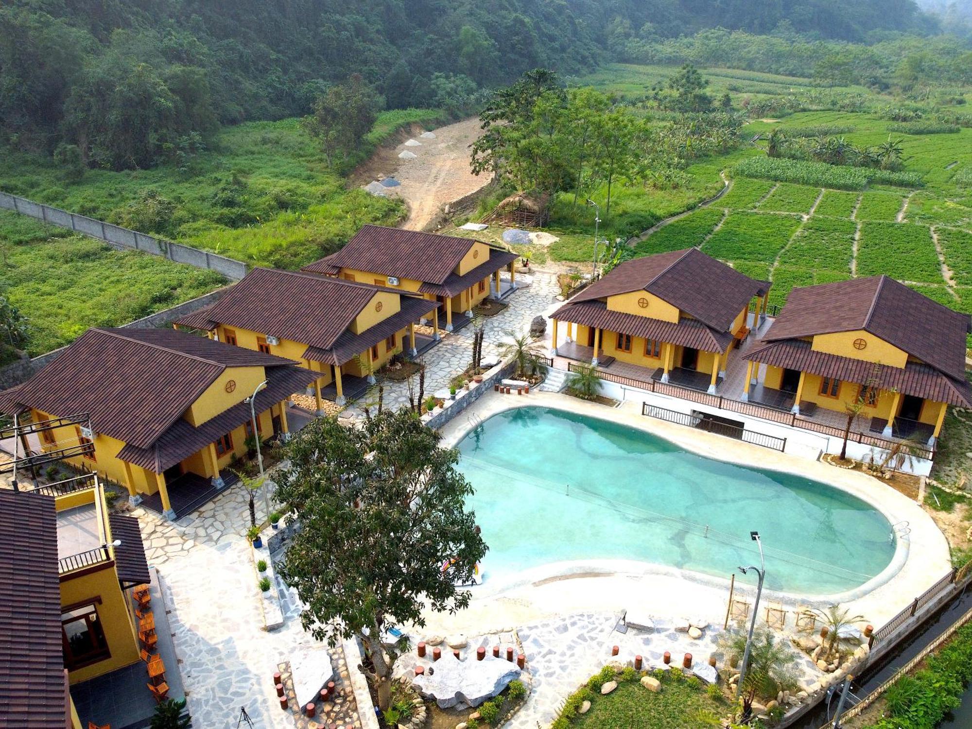 Sky Bay Lodge Ha Giang Exterior foto